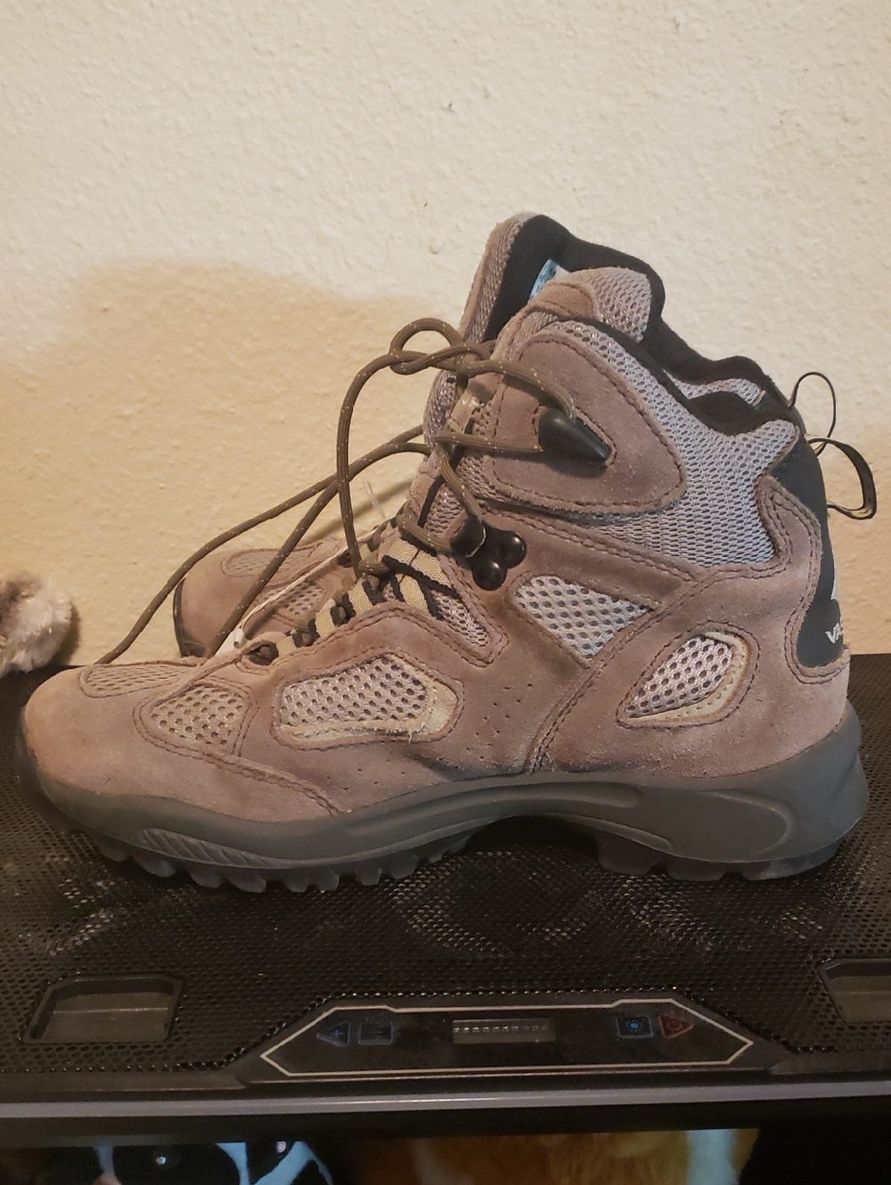Vasque Men's Brown and Gray Hiking Boots